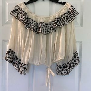 OFF THE SHOULDER TOP